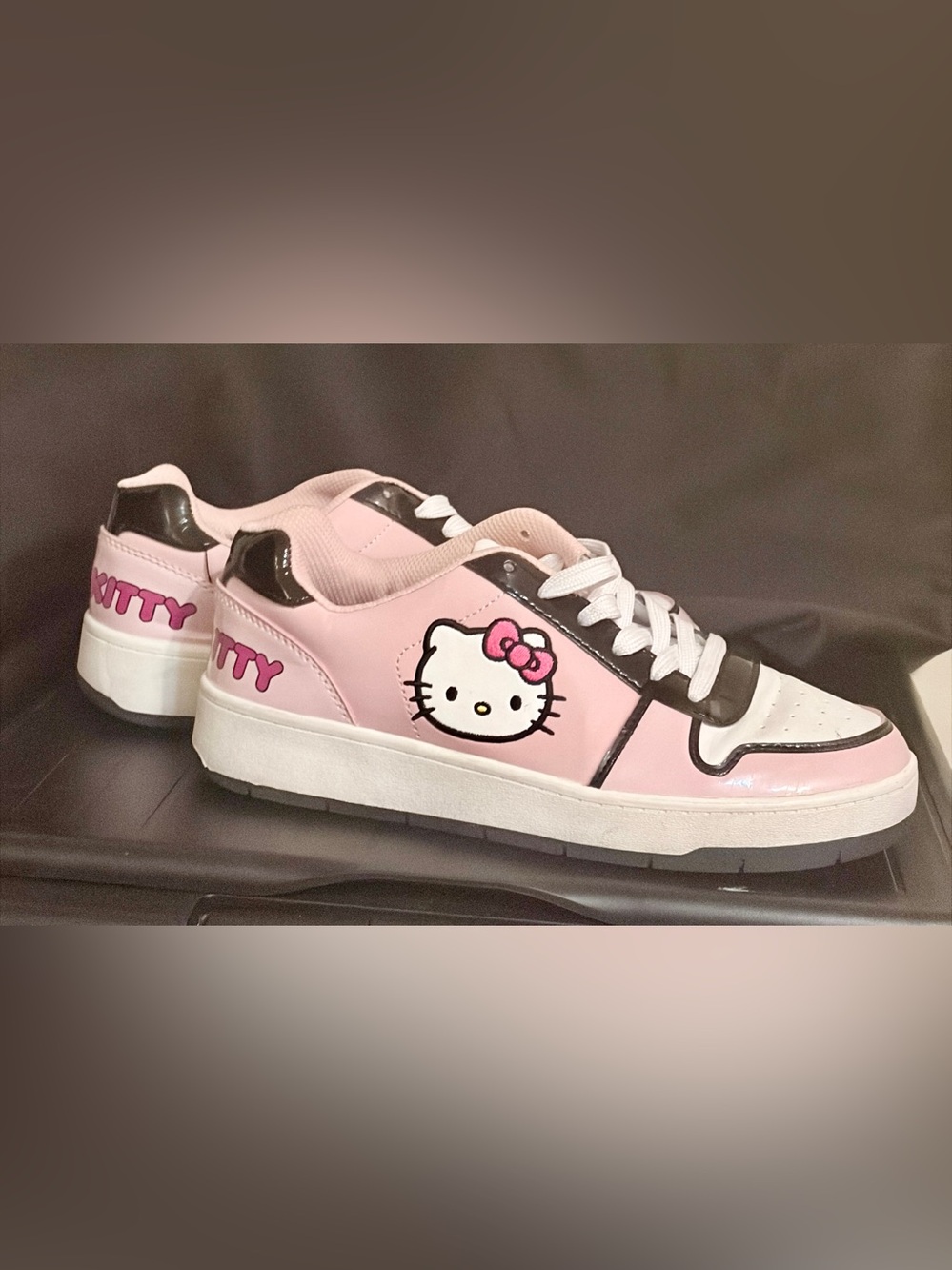 Hello Kitty Pink Women’s Sneakers size 9